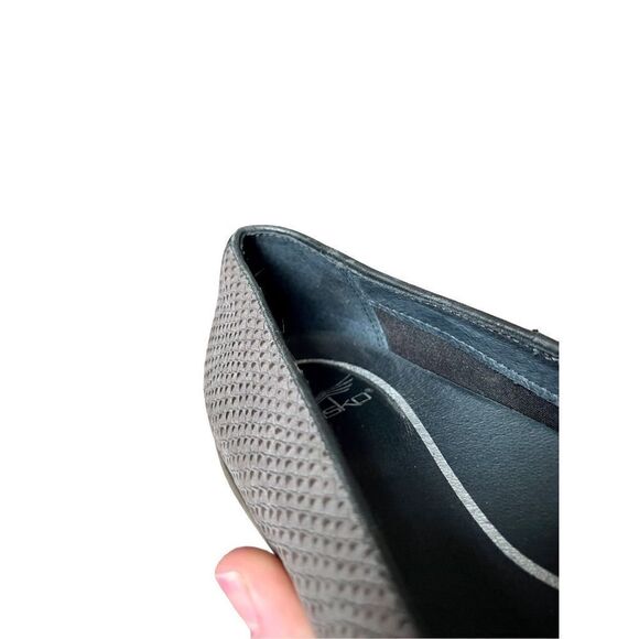 Dansko Snake Print Slip On Gray Leather Loafers Shoes size 40 - Picture 8 of 8